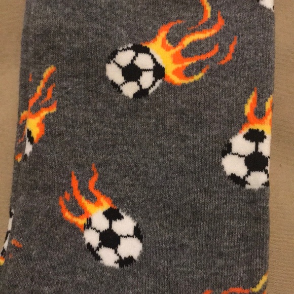 NWT Davco Mens On Fire Soccer Ball Socks MSRP $12 - Picture 2 of 3